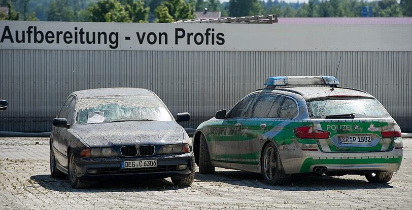 "Aufbereitung von Profis": Bei diesem Einsatzwagen bitter nötig.