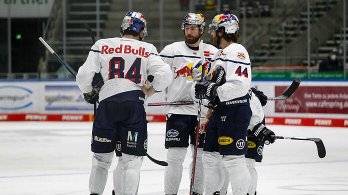Der EHC setzt sich deutlich gegen Augsburg durch.