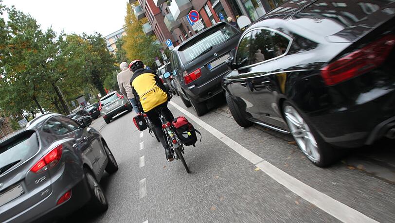 Eigentlich müssten 1,5 Meter Abstand beim Überholen eingehalten werden. Das ist in München aber die Ausnahme.