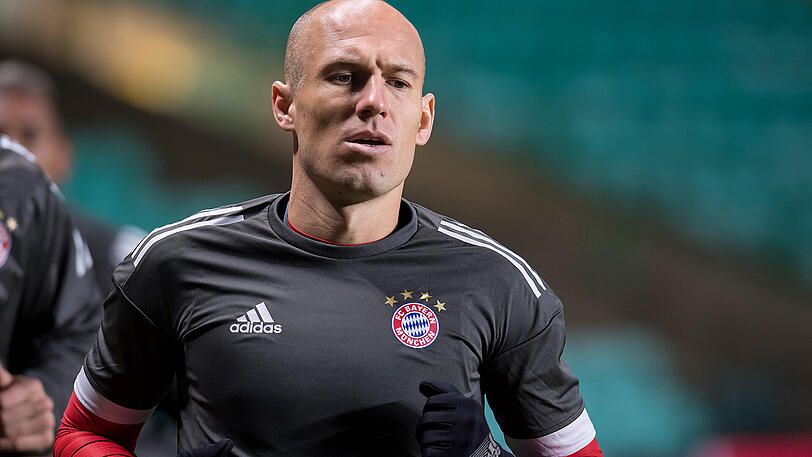 Arjen Robben trainiert wieder mit dem Ball.