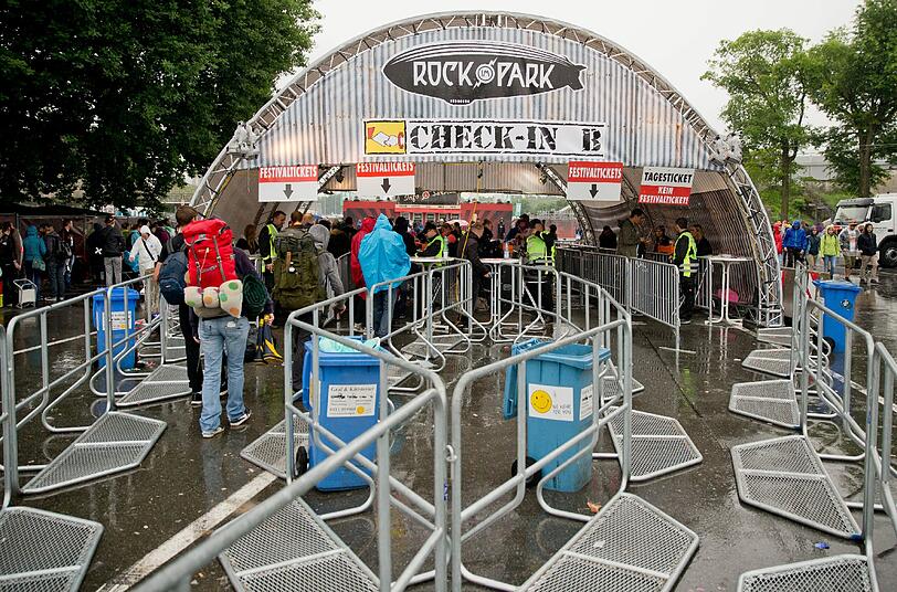 Die Bilder vom ersten Tag des Festivals Rock im Park 2016 in Nürnberg.