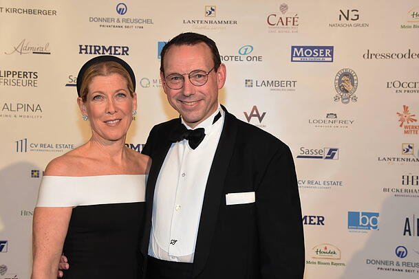CSU-Stadtrat und Unternehmer Hans Hammer mit seiner Frau Chantal beim Schwarz-Weiß-Ball der CSU vor zwei Jahren. (Archivbild) CSU-Stadtrat und Unternehmer Hans Hammer mit seiner Frau Chantal beim Schwarz-Weiß-Ball der CSU vor zwei Jahren. (Archivbild)