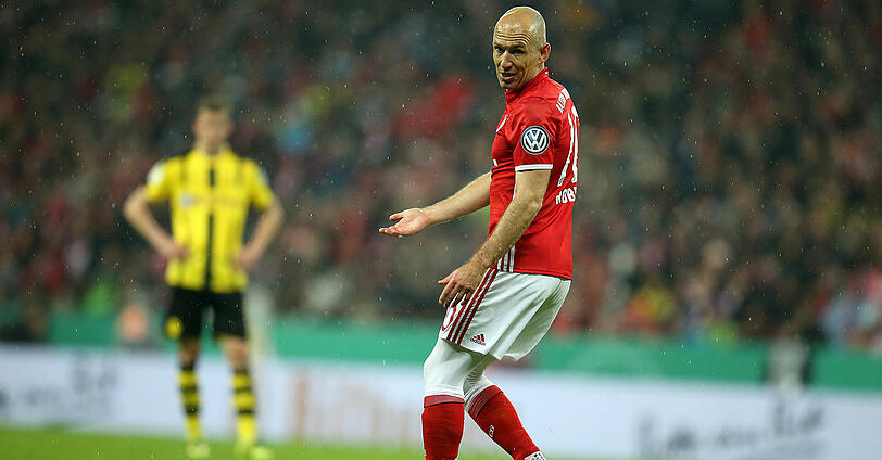 ARJEN ROBBEN: NOTE 4 - Dortmund, Robbens Lieblingsgegner? Diesmal nicht. Seine Dribblings klappten nur selten, seine Torchancen vergab der Niederländer teils kläglich - vor allem nach Lewandowskis Pass (63.), als Bender und der Pfosten retteten. Auch per Schlenzer ohne Erfolg (82.).