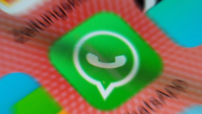 In der Kritik wegen zwei blauer Haken: Das Chat-Tool WhatsApp. In der Kritik wegen zwei blauer Haken: Das Chat-Tool WhatsApp.