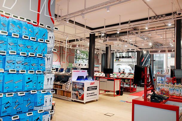 Ein Blick aus dem neuen Mediamarkt Smart Richtung Tal. Ein Blick aus dem neuen Mediamarkt Smart Richtung Tal.