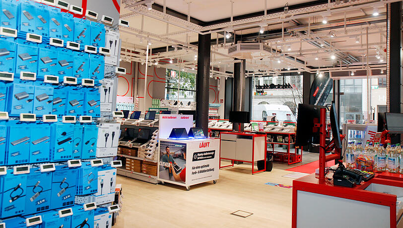 Ein Blick aus dem neuen Mediamarkt Smart Richtung Tal.