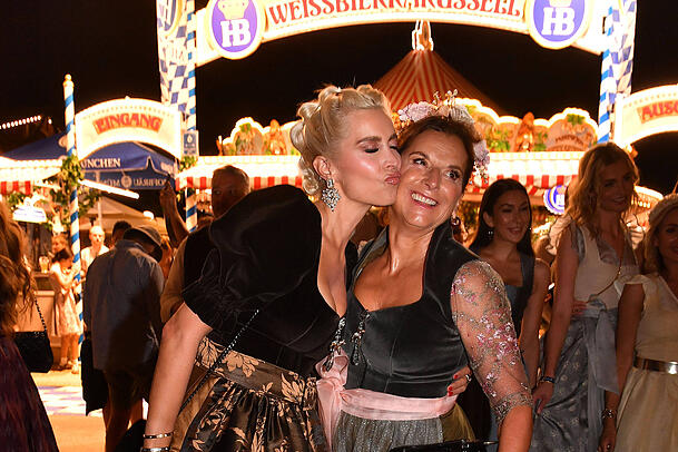 Unzertrennlich: Verena Kehrt hält sich und Claudia Obert (re.) für "die perfekte Symbiose". Unzertrennlich: Verena Kehrt hält sich und Claudia Obert (re.) für "die perfekte Symbiose".