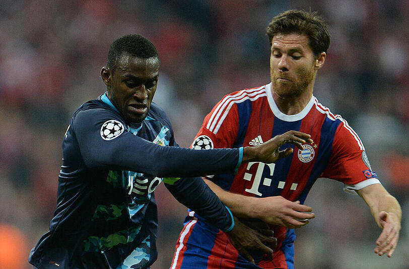 Xabi Alonso: Note 1. Stabilisator vor der Abwehr. Leistete sich keine Fehler. Souveräner Dirigent des Bayern-Orchesters. Lieferte die Flanke zum 2:0. Herrliches Freistoßtor zum 6:1.