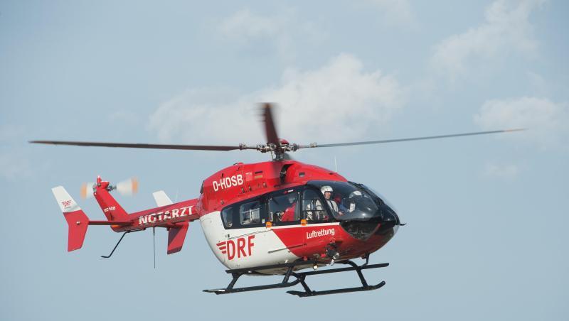 Der Rettungshubschrauber der Deutschen Rettungsflugwacht (DRF). Foto: Stefan Sauer/zb/dpa/Archivbild Der Rettungshubschrauber der Deutschen Rettungsflugwacht (DRF). Foto: Stefan Sauer/zb/dpa/Archivbild
