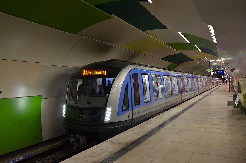 Seit Freitag ist der Zug des Typs C2 auf der Linie U6 unterwegs.