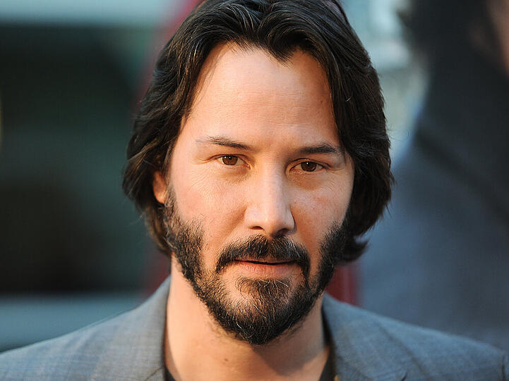 Auch mit 50 Jahren hat Keanu Reeves nichts von seinem Sexappeal verloren