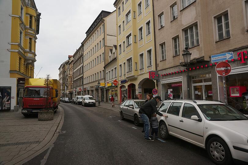 ... oder nicht. Viele Autofahrer und auch Anwohner im Hackenviertel sind skeptisch.