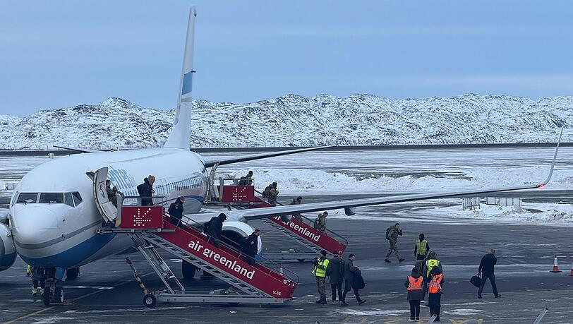 Bundeswehr-Team kommt abends auf Gr&ouml;nland an