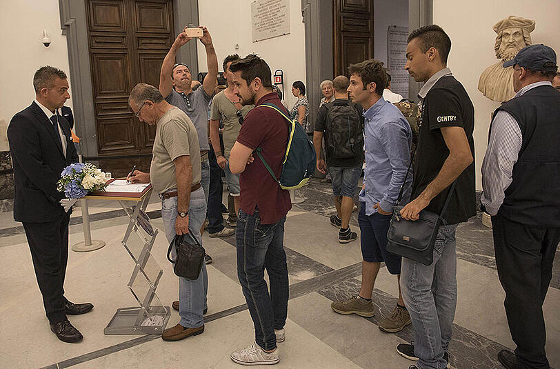 Am Mittwoch fand die Trauerfeier für Bud Spencer im Kapitol in Rom statt. Die Bilder.