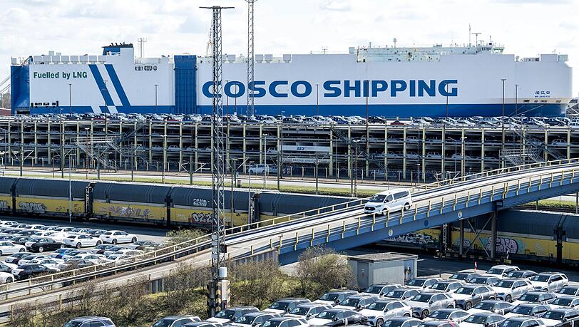 Exportgut Auto - in die USA sind deutlich weniger Fahrzeuge geliefert worden. (Archivbild)