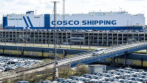 Exportgut Auto - in die USA sind deutlich weniger Fahrzeuge geliefert worden. (Archivbild)