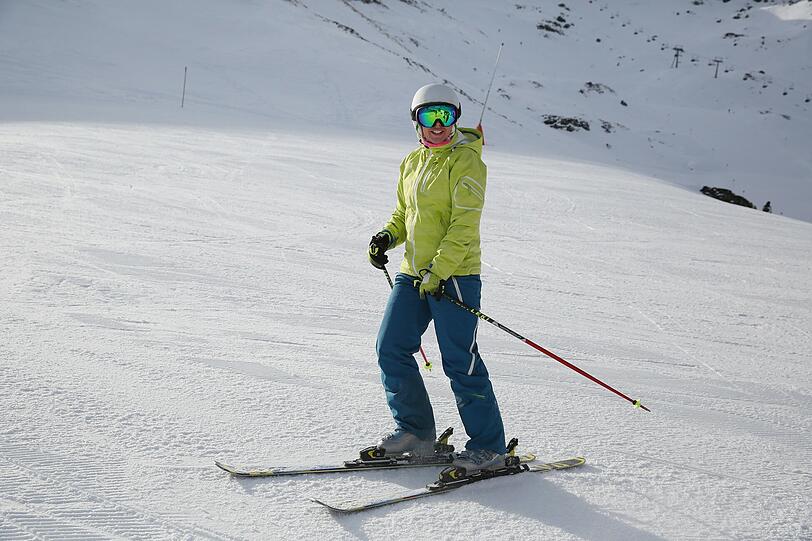 Zum Saison-Start schenkte die AZ 100 Lesern einen exklusiven Pistentag im Zillertal. Die Bilder von der Skigaudi in Hochfügen.
