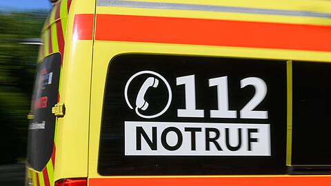 Der 22-J&auml;hrige kam mit schweren Verletzungen ins Krankenhaus. (Archivbild)