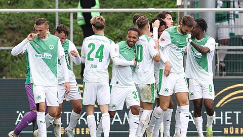 Fürth trotzt den Personalsorgen und gewinnt immerhin einen Punkt gegen Hannover.