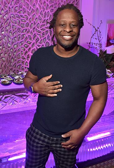 Mola Adebisi hatte bei einem Autounfall Glück im Unglück.