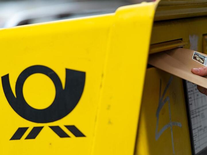 Die von der Bundesnetzagentur für Jahr 2016 genehmigte Portoerhöhung für Standardbriefe war rechtswidrig.