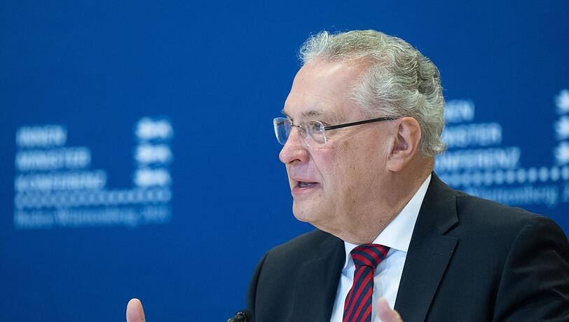 Joachim Herrmann (CSU), Innenminister von Bayern, spricht.