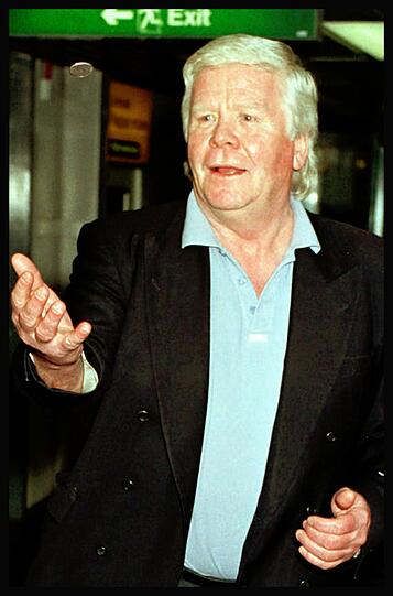 Helmut Haller (21.07.1939 - 11.10.2012): Der Mittelfeldspieler wurde 1966 mit der Fußball-Nationalelf Vize-Weltmeister. Er war in den 1950er und 1960er Jahren einer der populärsten Fußballer Deutschlands und wurde als erster Ausländer 1964 zu Italiens Fußballer des Jahres gewählt.