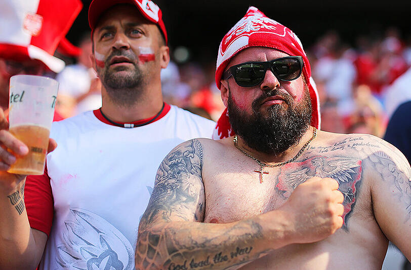 Es gibt nicht nur das hässliche Fan-Gesicht dieser Euro 2016. Sondern auch das schöne und kuriose. Sehen Sie hier die Bilder in unserer Galerie.