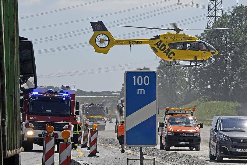 Vier Schwerverletzte sind die Bilanz eines Horror-Unfalls auf der A99.
