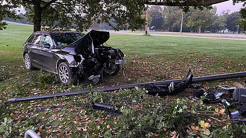 Beim Unfall im Olympiapark wurden drei Personen verletzt.