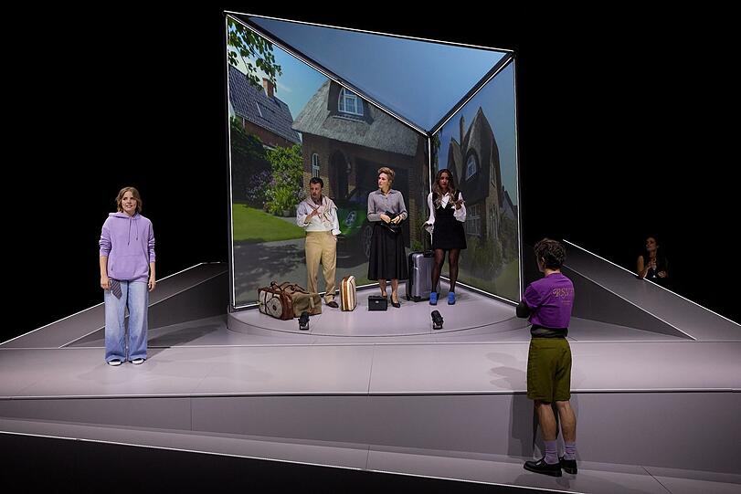 v.l.n.r.: Annelie Straub, Hardy Punzel, Simone Oswald, Sibel Polat, Janosch Fries, Maya Haddad.