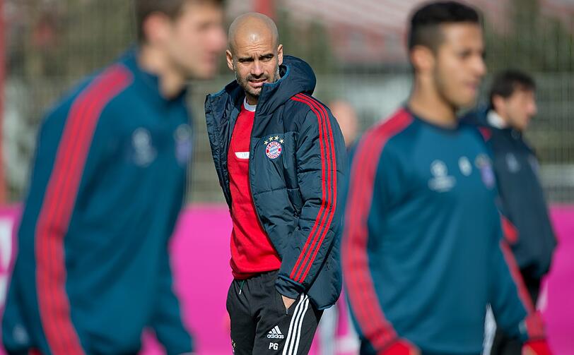 Die Bayern bei ihrem Abschlusstraining in München bevor sie am morgigen Mittwoch im Champions League Achtelfinale in London auf den FC Arsenal treffen.