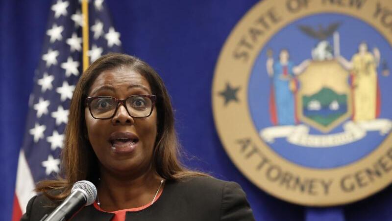 Nach 18-monatigen Ermittlungen erhebt die Generalstaatsanwältin des US-Bundesstaats New York, Letitia James, Anklage gegen die mächtige Waffenlobby-Organisation NRA, um ihre Auflösung zu erreichen. Nach 18-monatigen Ermittlungen erhebt die Generalstaatsanwältin des US-Bundesstaats New York, Letitia James, Anklage gegen die mächtige Waffenlobby-Organisation NRA, um ihre Auflösung zu erreichen.