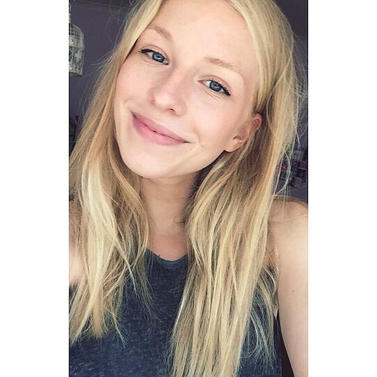 Alexandra (18)