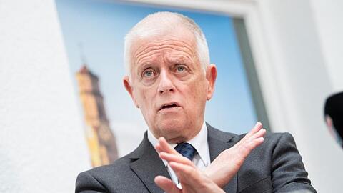 Basta! Fritz Kuhn (Bündnis 90/Die Grünen), Oberbürgermeister von Stuttgart, tritt nicht mehr zur Oberbürgermeister-Wahl im Herbst an.