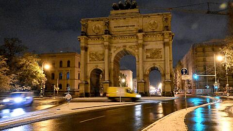 Im Bundestagswahlkampf 2025 machten die Gr&uuml;nen am M&uuml;nchner Siegestor Werbung f&uuml;r ihren Kanzlerkandidaten Robert Habeck. (Archivbild)