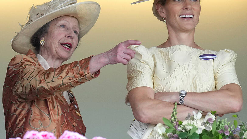 Prinzessin Anne mit ihrer Tochter Zara Tindall. Royal-Expertin Catrin Bartenbach vermutet, dass Harry und Meghan deren N&auml;he bald suchen.