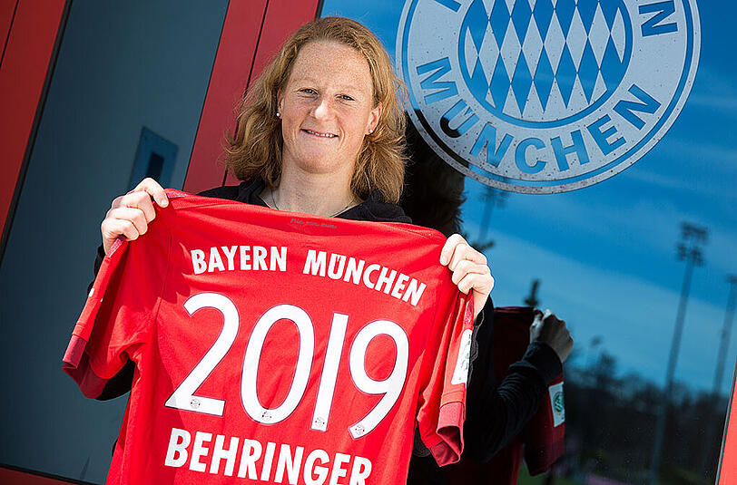 Melanie Behringer hat ihren Vertrag beim FC Bayern vorzeitig bis 2019 verlängert.