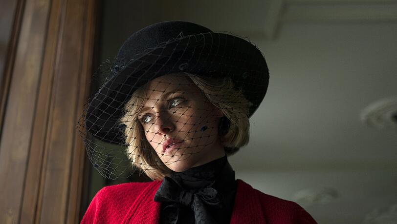 Kristen Stewart als Lady Di im Film "Spencer".