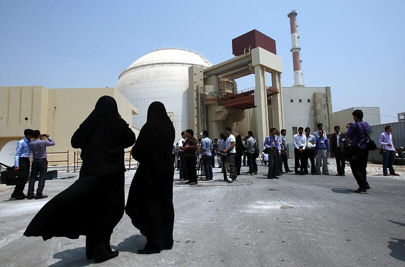 Die vorläufige Vereinbarung soll dazu führen, dass der Iran seine nuklearen Aktivitäten deutlich einschränkt und der Westen im Gegenzug seine Wirtschaftssanktionen aufhebt.