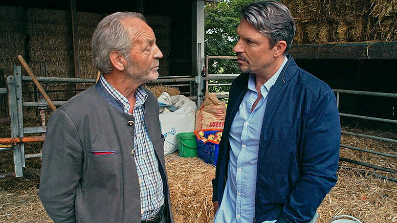 Hardy Krüger jr. im Gespräch mit Bio-Bauer Stephan Kreppold.