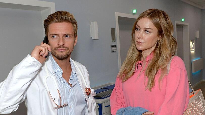 "GZSZ": Jessica ist beeindruckt, dass sich Philip von der Klinikleitung nicht einschüchtern lässt.