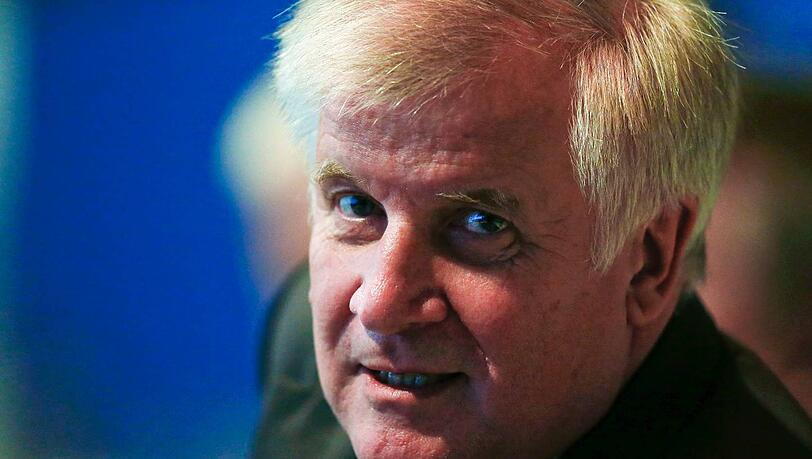 Schadenfreude: Horst Seehofer wollte aus Angst vor 2013 die Uni-Maut schon abschaffen. CSU und FDP aber nicht. Schadenfreude: Horst Seehofer wollte aus Angst vor 2013 die Uni-Maut schon abschaffen. CSU und FDP aber nicht.