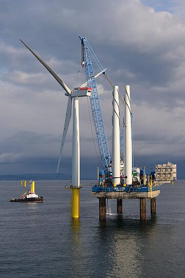 Weitere Bilder vom Windpark "Gwynt y Môr" in Wales.