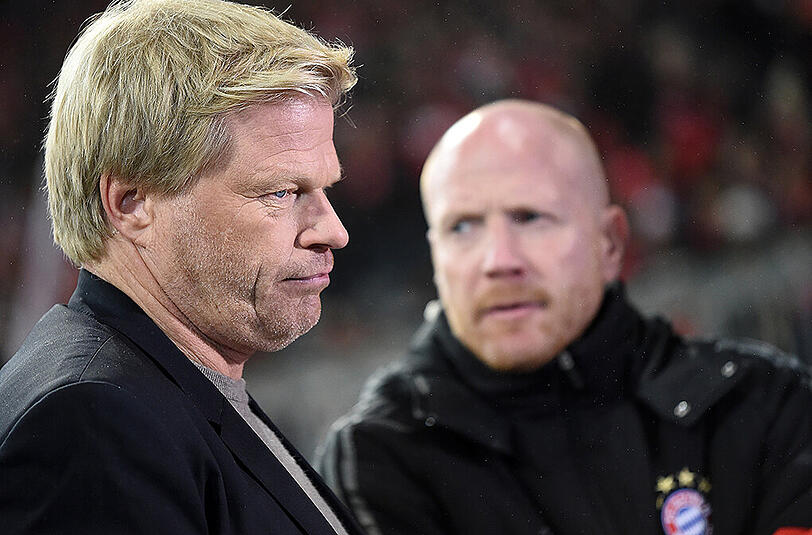 Oliver Kahn (l.) gewann 2001 mit dem FC Bayern die Champions League.