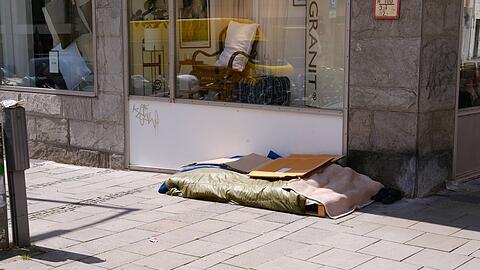 Hier will offenbar jemand schlafen: eine Szene aus der Sendlinger Straße.