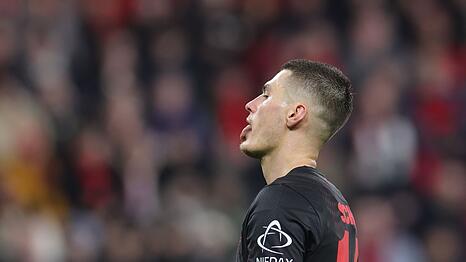 Leverkusens Patrik Schick in der Partie gegen Olympiakos Pir&auml;us.