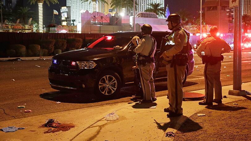 Drama in Las Vegas. Der als Steven Paddock identifizierte Schütze feuerte auf zahlreiche Konzertbesucher. Die Bilder.