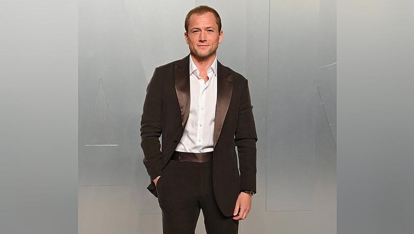 Taron Egerton soll eine neue Freundin haben. Taron Egerton soll eine neue Freundin haben.