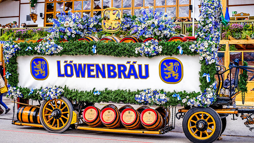 Anheuser-Busch InBev, bekannt durch Spaten und Löwenbräu. Anheuser-Busch InBev, bekannt durch Spaten und Löwenbräu.